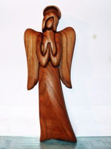 Holzengel mit Heiligenschein. 25 cm, Statuette