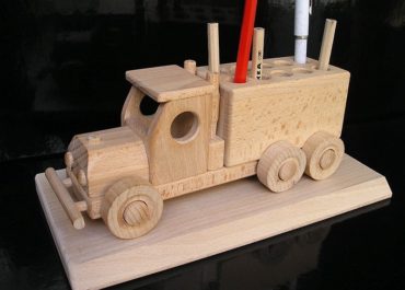 Autoständer für Stifte, Bleistifte, Kugelschreiber Firmengeschenke aus Holz