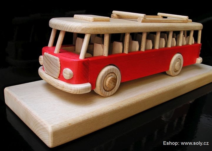 Roter Bus auf einem Podest Holzgeschenk, Spielzeug