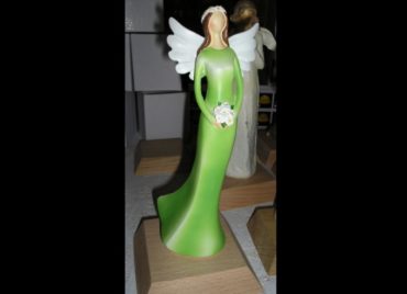 Engelsschutzstatuette grün Holzgeschenke