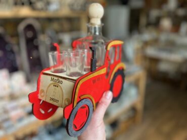 Flasche roter Traktoren zum Geburtstag