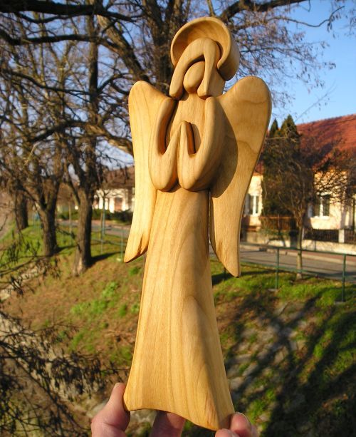 Holzengel Figur