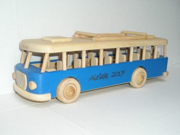 Spielzeug Bus RTO
