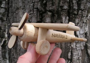 Holzspielzeug Kinderflug