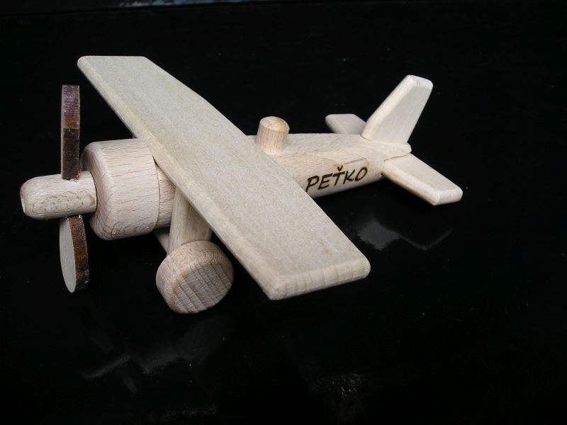 Kinderflugzeug aus Holz – Holzspielzeug