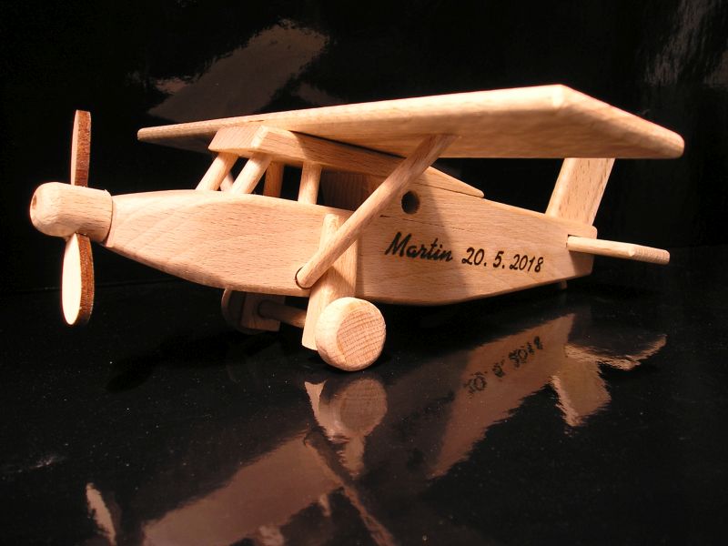 Holz Flugzeug Typ Pilatus Holzspielzeug Geschenke für Pilotenhračky | darčeky pre pilotov