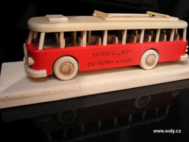 Holzgeschenk, Spielzeugbus