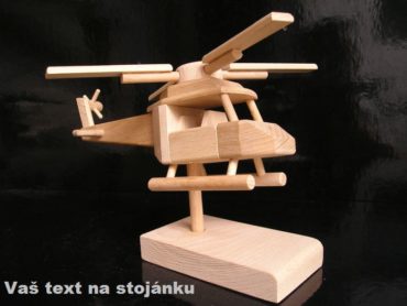 Hubschrauber für Hubschrauberpiloten auf Stand Holzgeschenke Geschenke und Spielzeug