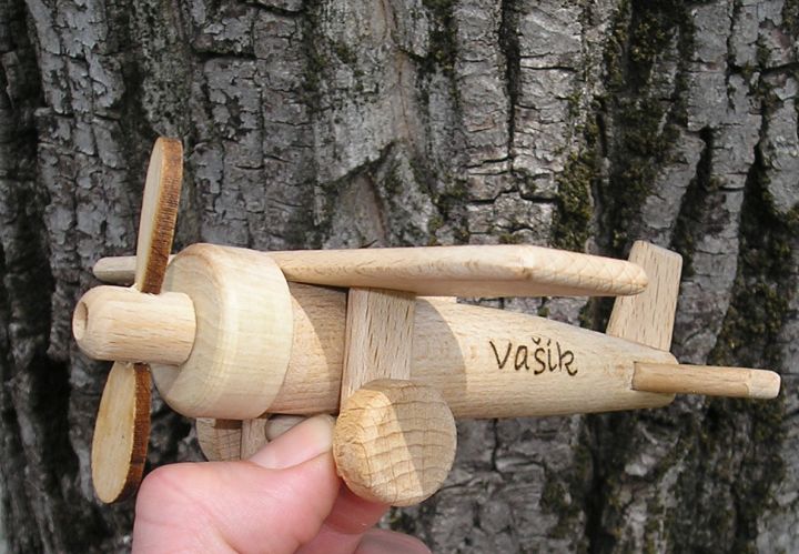 Kinderflugzeug Spielzeug  aus Holz – Holzspielzeug