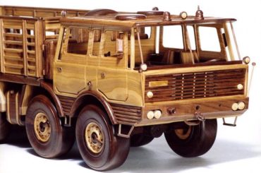TATRA Holzfahrzeugmodelle