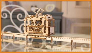 Elektromechanische technische Kits, Holzspielzeug
