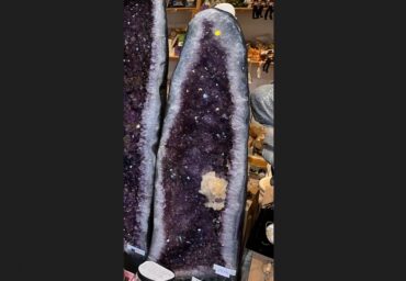 Grosse Amethyst-Geode mit Calcit